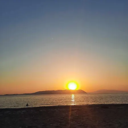 Semesterbostad Avgoustina's Glossa