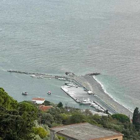 Avgoustina's Holiday home Glossa