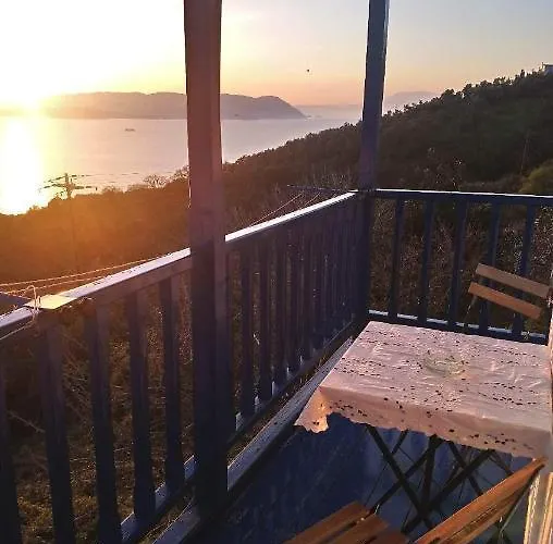 Avgoustina's Case de vacanță