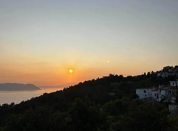 Avgoustina's Case de vacanță