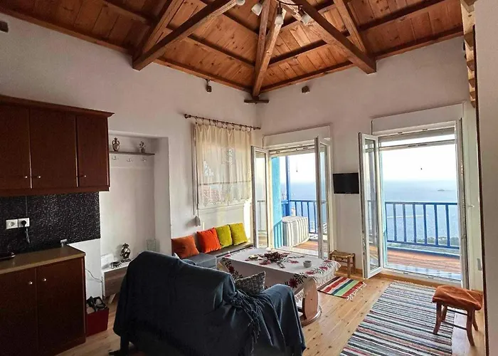 Avgoustina's Case de vacanță Glossa