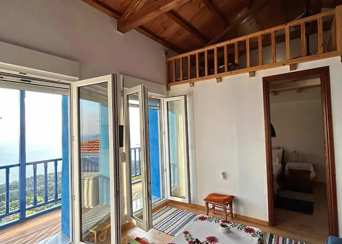 Avgoustina's Case de vacanță