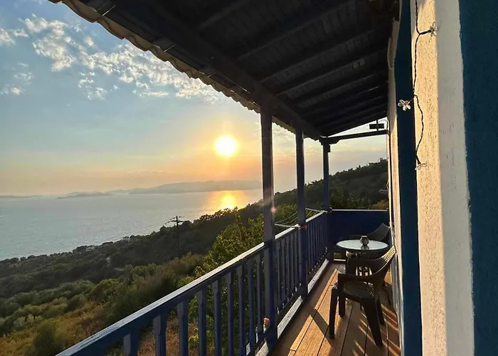 Avgoustina's Case de vacanță